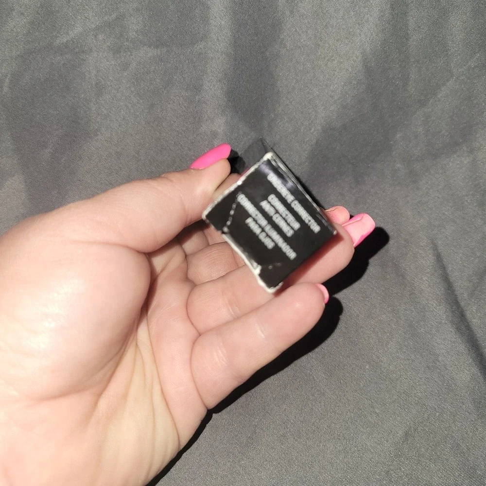 Mary Kay Undereye Corrector New In Box DP PEACH